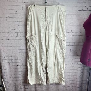 American Eagle Outfitters size 16 long super high rise baggy leg cargo pants